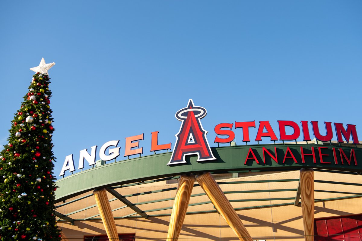 Angel Stadium tweet media
