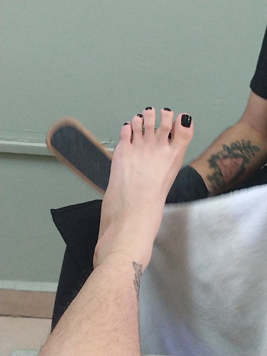 DommeVioletaa's tweet photo. Lunes de #footworship 👠🙇‍♀️

 #ProDomme #bdsmِ https://t.co/gfHhmyCm7I