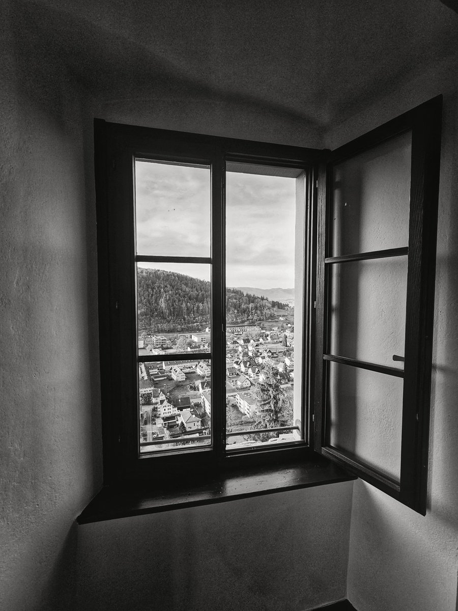 Drabbles153's tweet photo. #NFTkaltenstein #kaltenstein #Documentary #private #Castle #Amberg #SchlossAmberg #Feldkirch #Vorarlberg #unique
Rare photographs, approved by the owner, Mrs. Jutta #Scheyer. Thank you! #GoldBackedPhotography https://t.co/ykU2oGbN5b