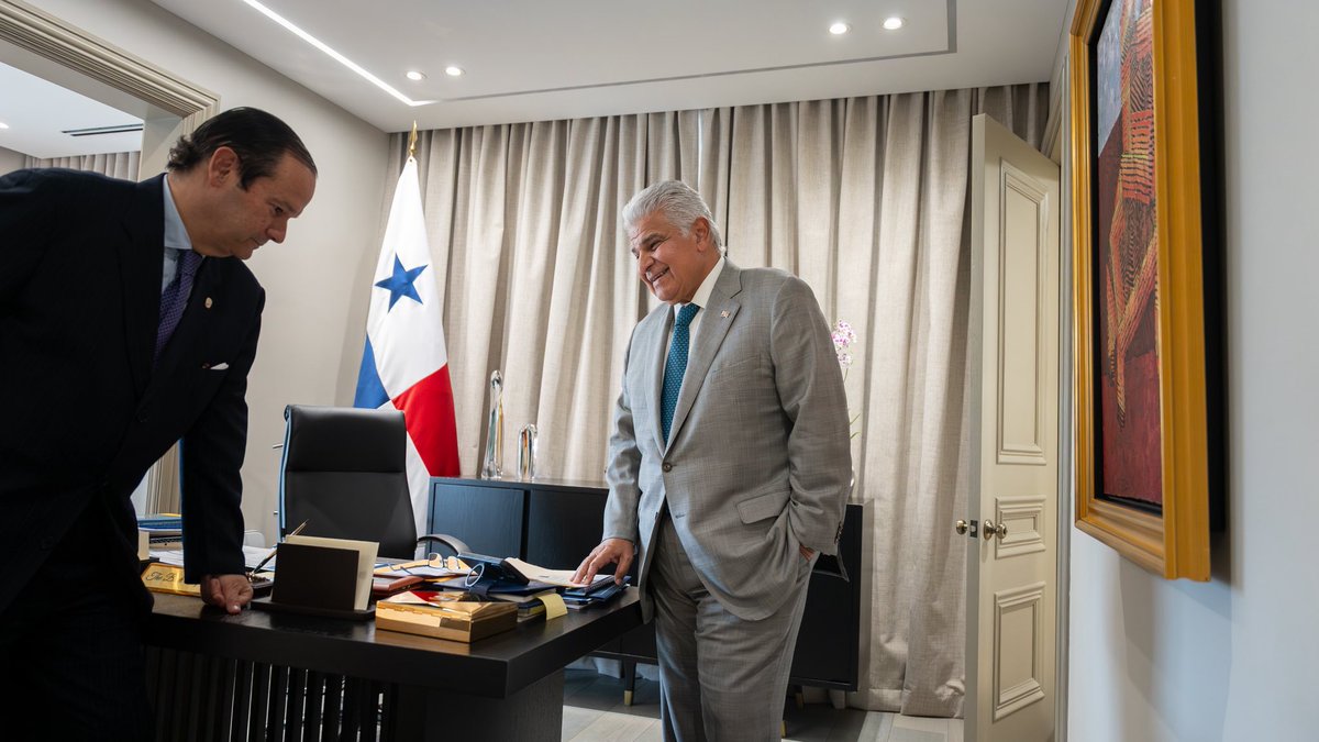 JoseRaulMulino's tweet photo. Grata llamada con el Presidente Electo @joseantoniokast, deseándole todo lo mejor a él y al pueblo chileno en este nuevo capítulo. Esperamos encontrarnos pronto y seguir fortaleciendo los lazos entre nuestros países, sobre la base de todo lo bueno que ya tenemos en común y generar más oportunidades para ambas naciones!