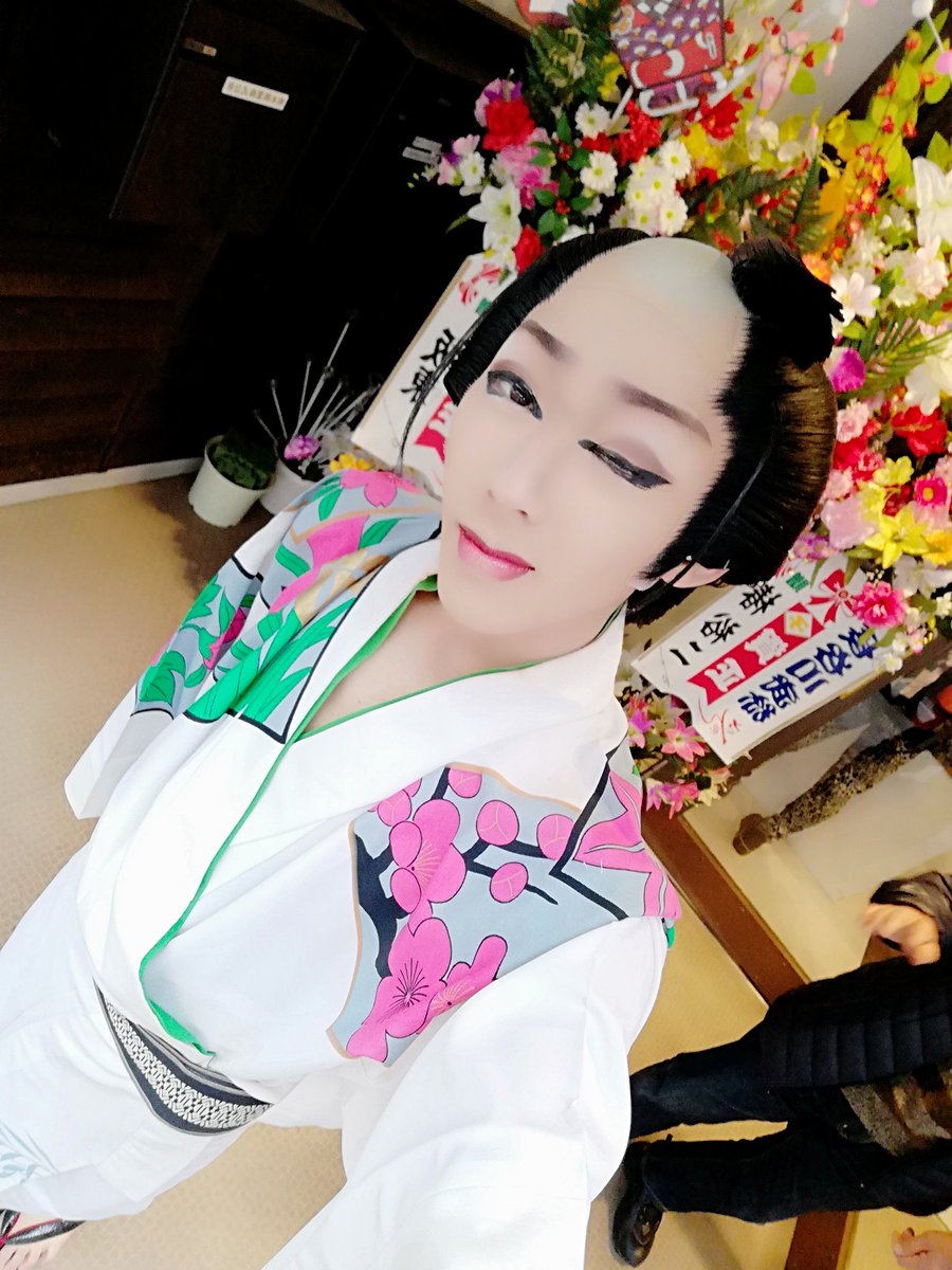 konishiJun17496's tweet photo. #長谷川劇団
#長谷川一馬若座長
私の好きな写真356枚目💜💙💜 https://t.co/KRqNggo8Vy