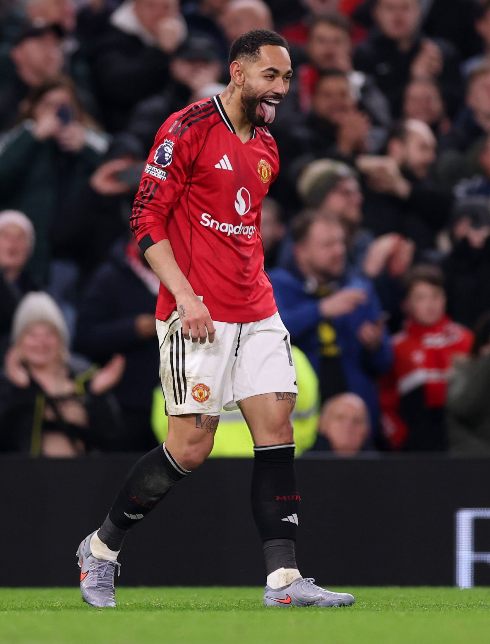 دراما كاملة على أرضية أولد ترافورد. 13