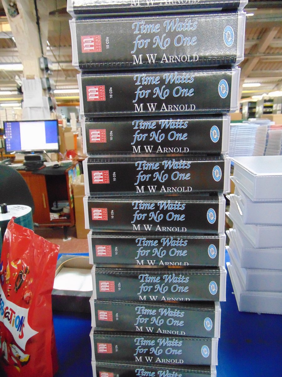 Some photos from my visit to <a href="/UlverscroftLtd/">Ulverscroft Ltd</a> for the #Audiobook of 'Time Waits for No One' out 1st Jan 26!
Paperback &amp; Ebook out now!
mybook.to/TWFNO
#PreOrder #Historical #mystery #Romance <a href="/RNAtweets/">Romantic Novelists' Association</a> #TuesNews