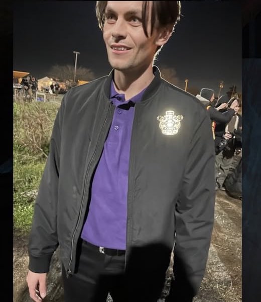 he looks so good in purple