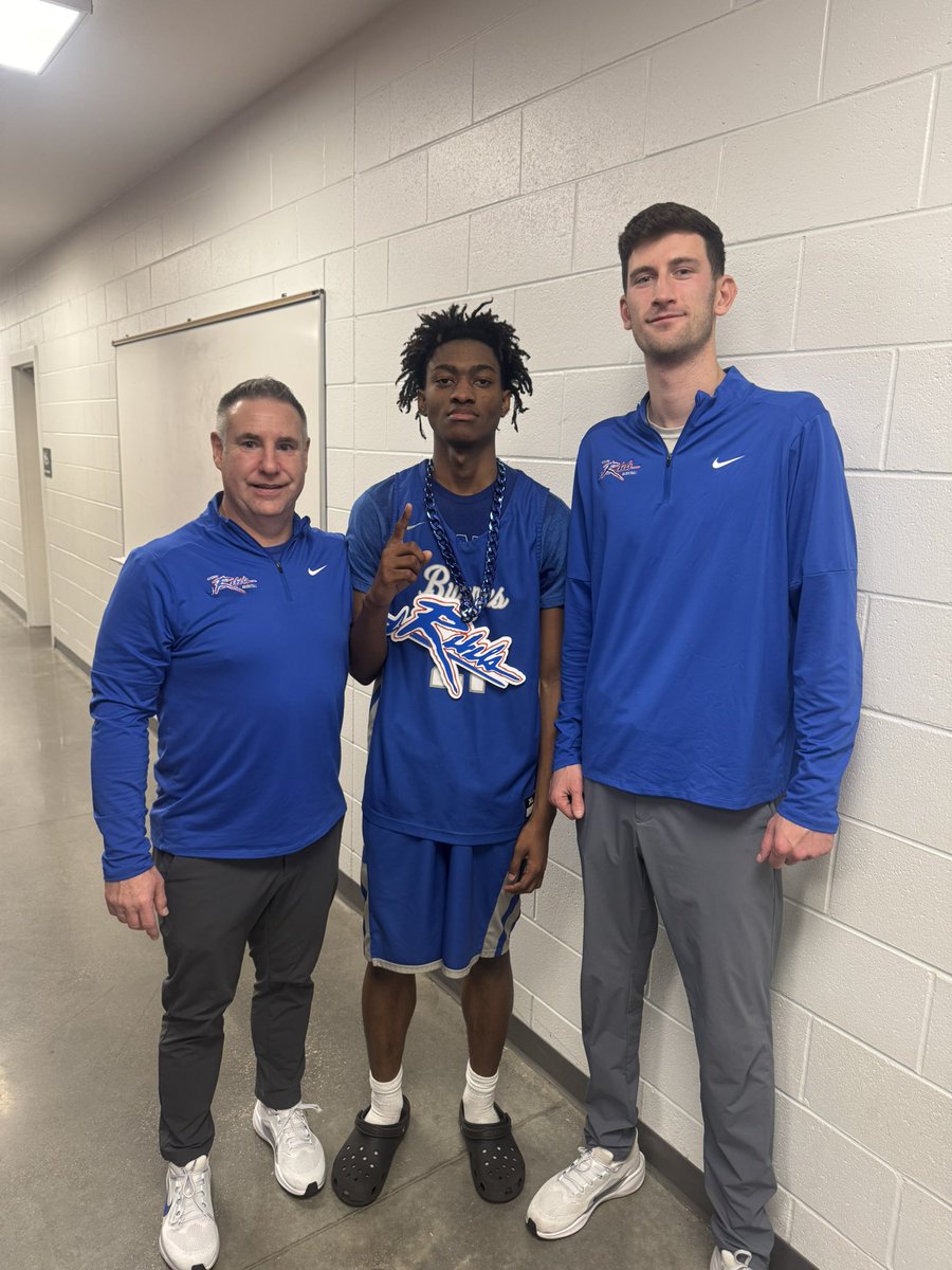 CEIIIQB's tweet image. 2 big wins over 2 solid programs on Saturday moving us to 6-1 on the season. Game 8 tonight @ home in our 2nd region matchup against Eastside.👊 @bhsrunninrebels 

Rebels of the game
Hillcrest- Javen Grey
Greenville- Gavin Graham