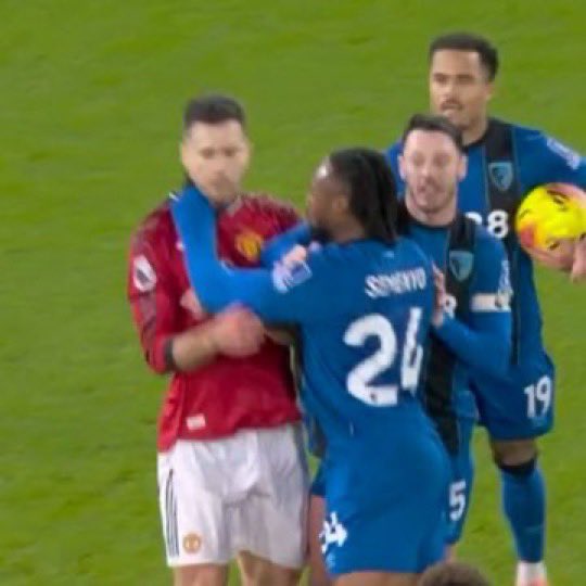 shep_lar's tweet photo. Guess which one was a red card? 🤔 https://t.co/6m09EIy478