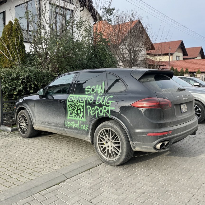 wekodek's tweet image. i think i found a new way to promote @usetoolbar, what do you think?