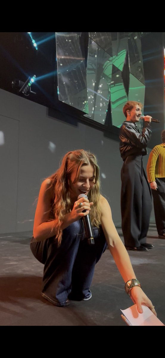 devilisharman's tweet image. anouk est tellement adorable!!!! #StarAcademy