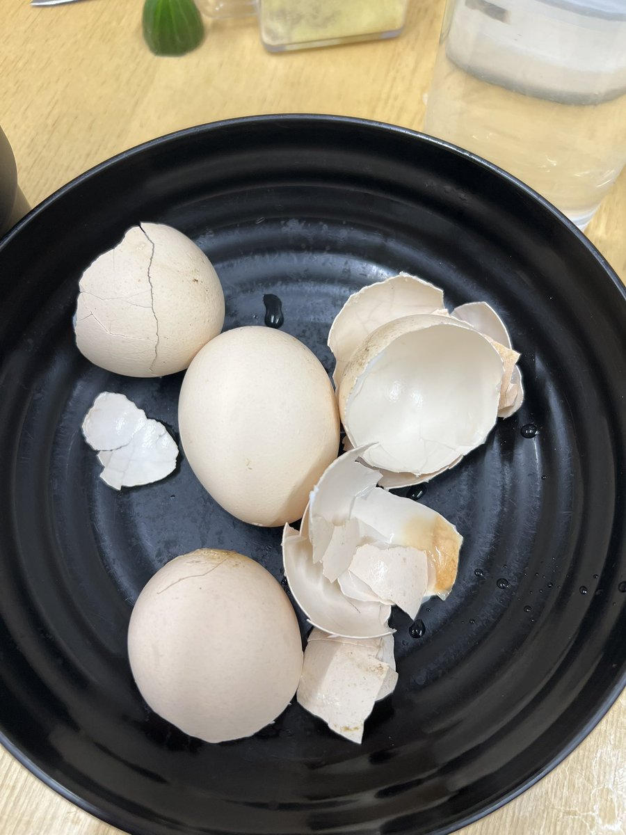 Dulu: orang aneh banget sarapan cuma makan telor tanpa nasi, emang kuat?

Skrg orang aneh itu aku🙃 hampir tiap hari malah