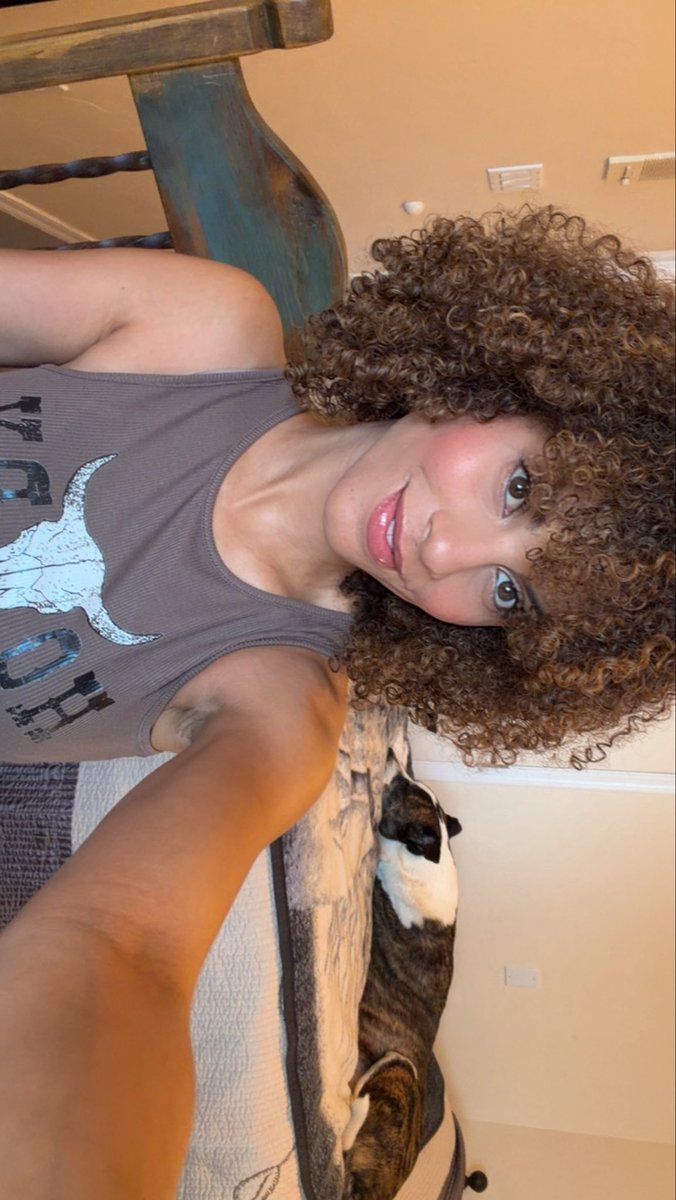 all taylor twitch stream!!
twitch.tv/laurenfreemusic