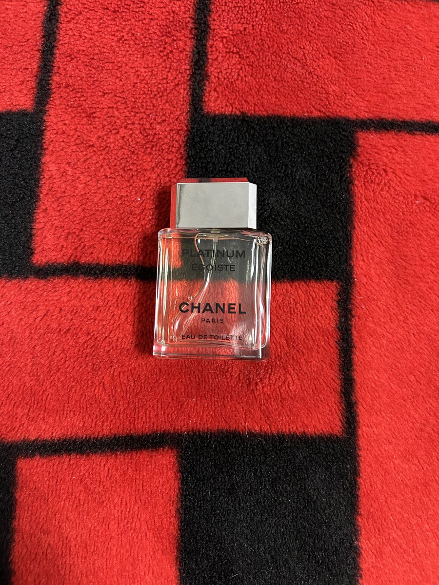 IssurSanchez's tweet image. Fresca, limpia, vibrante. Otra de mis fragancias noventeras favoritas.