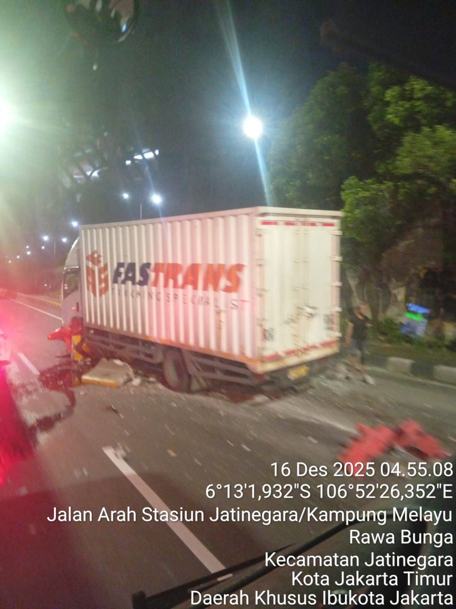 Transportasi Jakarta tweet media