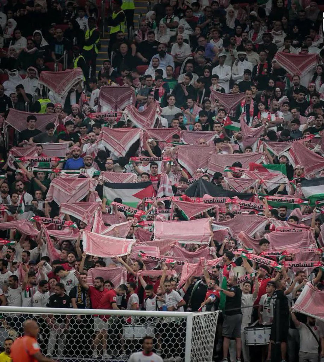 DDhamsha's tweet photo. #كأس_العرب2025 
#الارد��
#اذا شفت "الأردني" يلوح بالشماغ أعرف ان النمشي منتصر 🇯🇴🇯🇴🇯🇴🏆 
#النشامى _ما _منهم _سلامه https://t.co/aTy1J1Ottg