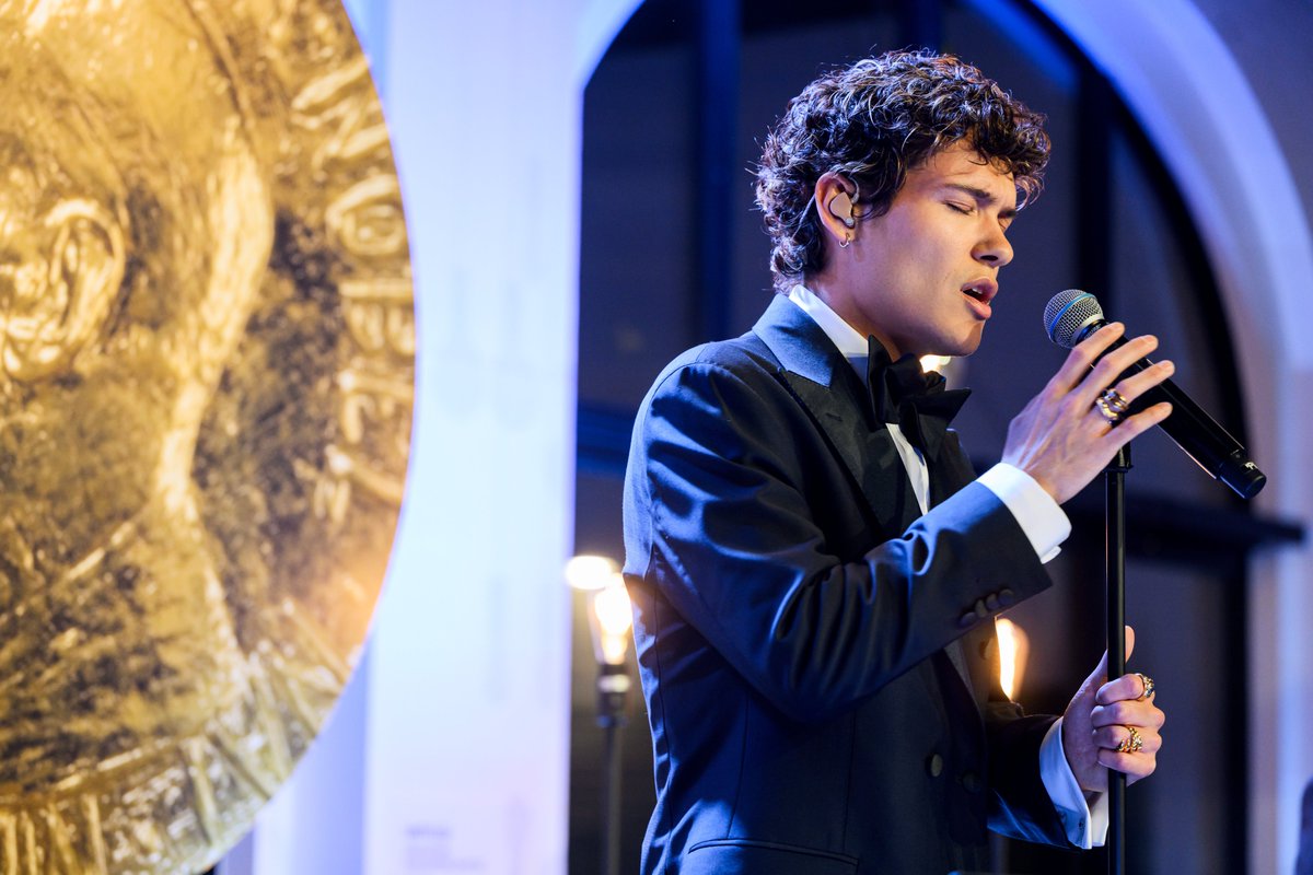 MTV's tweet photo. I'm convinced that @OmarRudberg has zero flaws!!! https://t.co/bf0cPffZNx