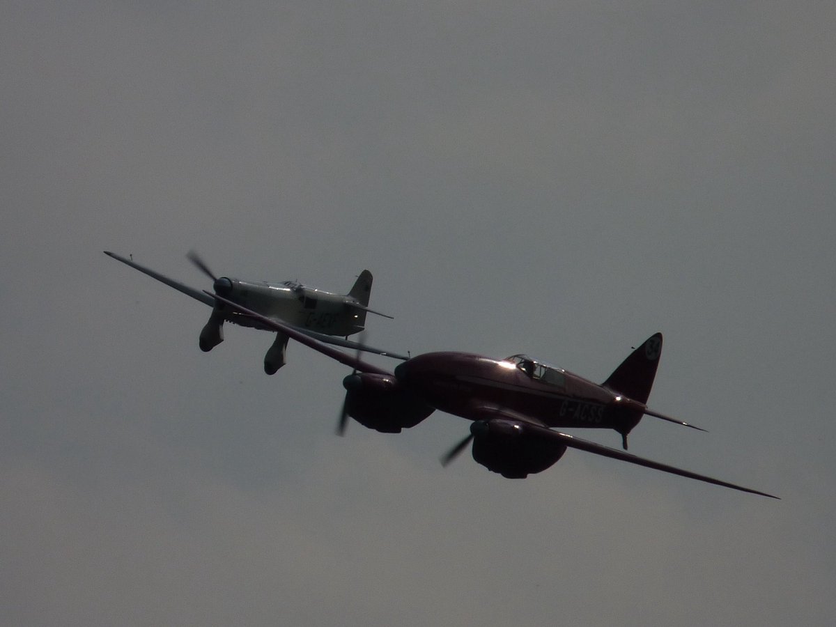 AeroPaleo's tweet image. Imagine that biplanes, interplane-struts, wire-bracing and unducted radiators, were all that you knew. Then, imagine that the future; retractable undercarriage, high-aspect ratio monoplane wings, enclosed cockpits, were all gathered in one place.

#aerodynamics #beauty #avgeeks