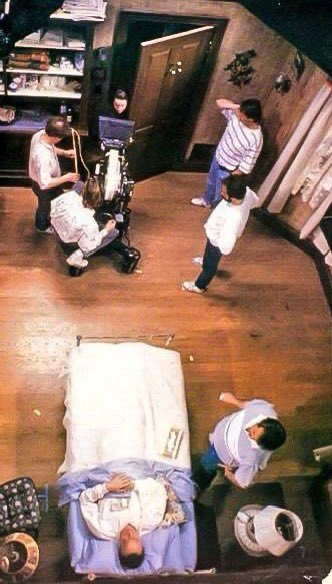 Kathy Bates, James Caan y Rob Reiner rodando Misery.
Una adaptacion de Stephen King perfecta.