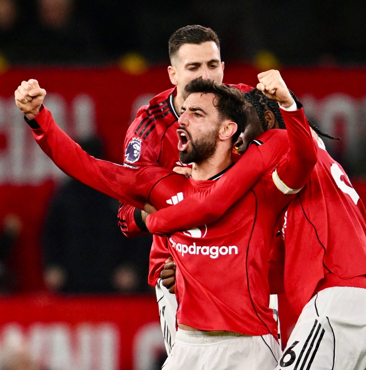 TouchlineX's tweet image. 🚨🗣️ Jamie Carragher: "We've just seen the best game of the Premier League season so far."

"The majority of that game, Manchester United were absolutely fantastic."

"Bournemouth were not at the races at all in the first half, but they were fantastic in the second."

"What a…