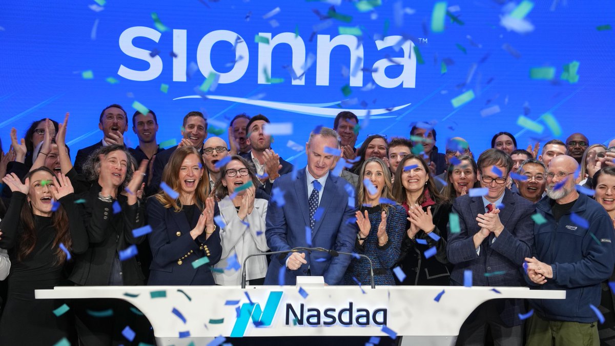 NasdaqExchange's tweet image. 🩺 Sionna Therapuetics is revolutionizing the current treatment paradigm for cystic fibrosis through the development of novel medicines. 

🎊 Honored to call you #NasdaqListed, $SION!
