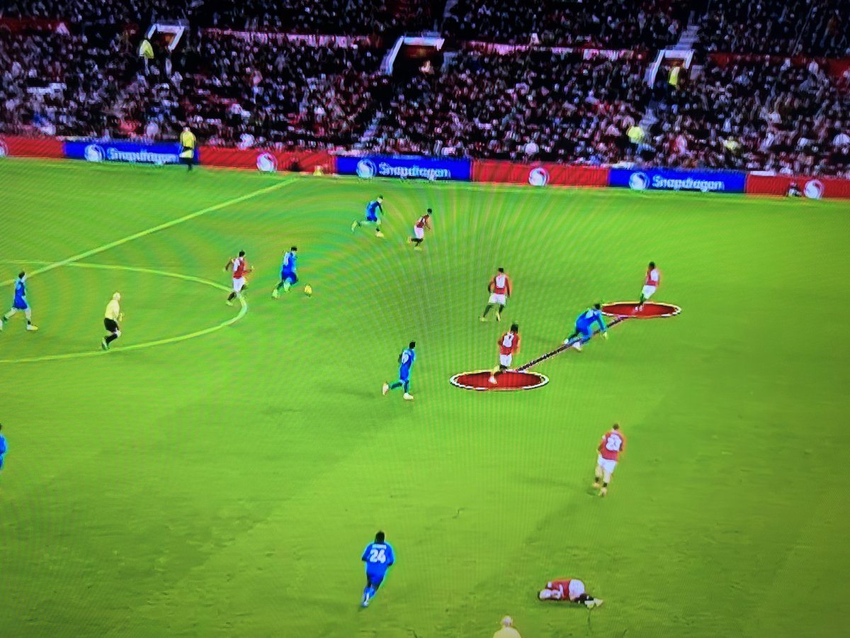 You can’t even blame Amorim today. This is exactly why he doesn’t play kids they’ll cost you goals.

•First goal was caused by Shaw and Heaven
•Second goal was caused by Heaven he forgot himself and didn’t keep the offside line
•Third goal Heaven and Martínez just gave Kroupi