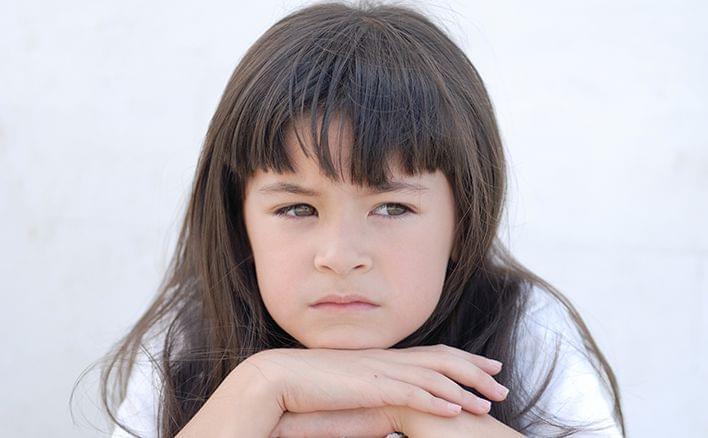 oyanochikara's tweet photo. キレる子にしたくない。キレない子にするには？［教えて！親野先生］

【質問】

思い通りにいかないことがあると、すぐキレる子っていますよね。キレて怒鳴ったり、物を投げたり、友達を叩いたりする子…。中学生や高校生でも、そして大人でもいますよね。どうしたらキレない子、キレない大人になってくれるのでしょうか？

相談者・ミニふりかけ　さん（小学2年生　女子）

【親野先生のアドバイス】
https://t.co/pzHOo4AjI3