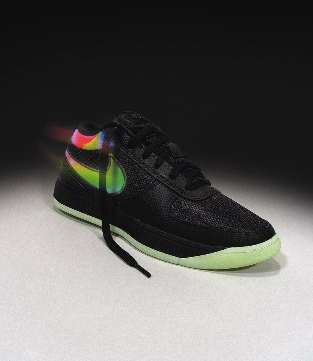 SOLELINKS's tweet photo. Ad: New Low Price: Nike Book 1 ‘Night’ on sale for $58.48 + FREE shipping, use code STRONG => https://t.co/t2z8jh9WRD https://t.co/nO6HSckfZw