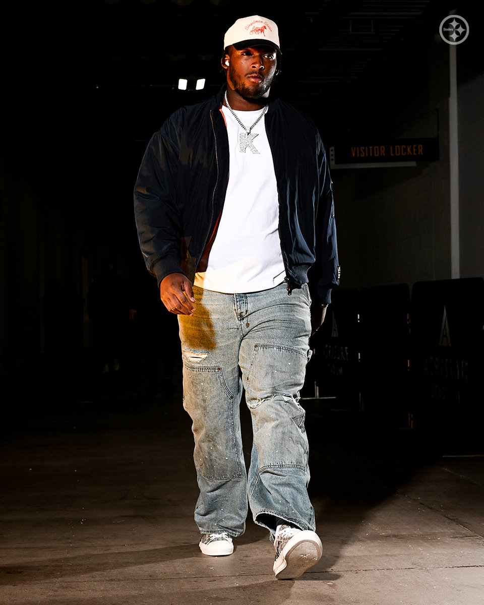 steelers's tweet image. Clockin' in ⏰

#ProBowlVote Chris Boswell
#ProBowlVote @payton_wilson21 
#ProBowlVote @nickherbig_ 
#ProBowlVote @keeanu_benton