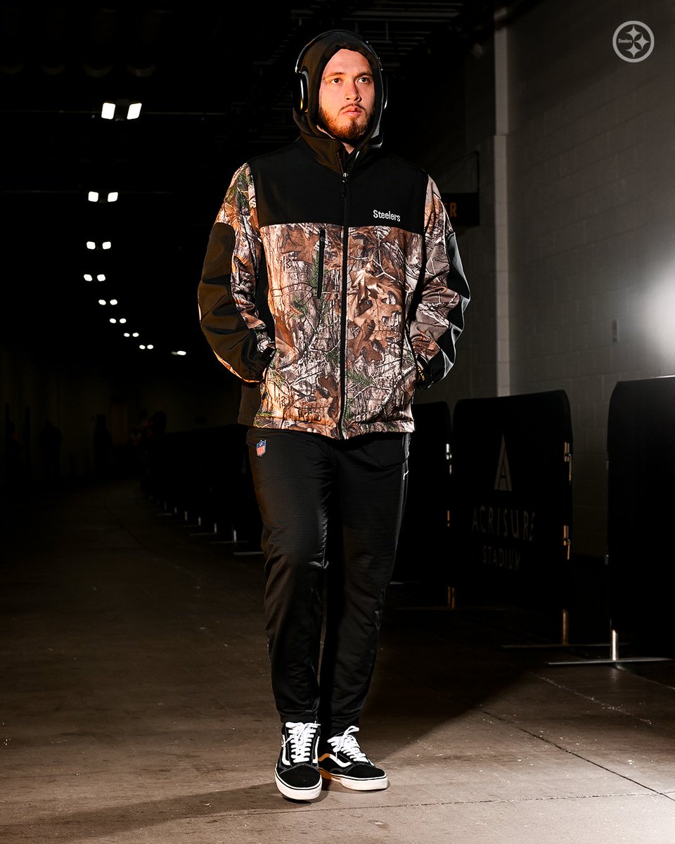 steelers's tweet image. Clockin' in ⏰

#ProBowlVote Chris Boswell
#ProBowlVote @payton_wilson21 
#ProBowlVote @nickherbig_ 
#ProBowlVote @keeanu_benton