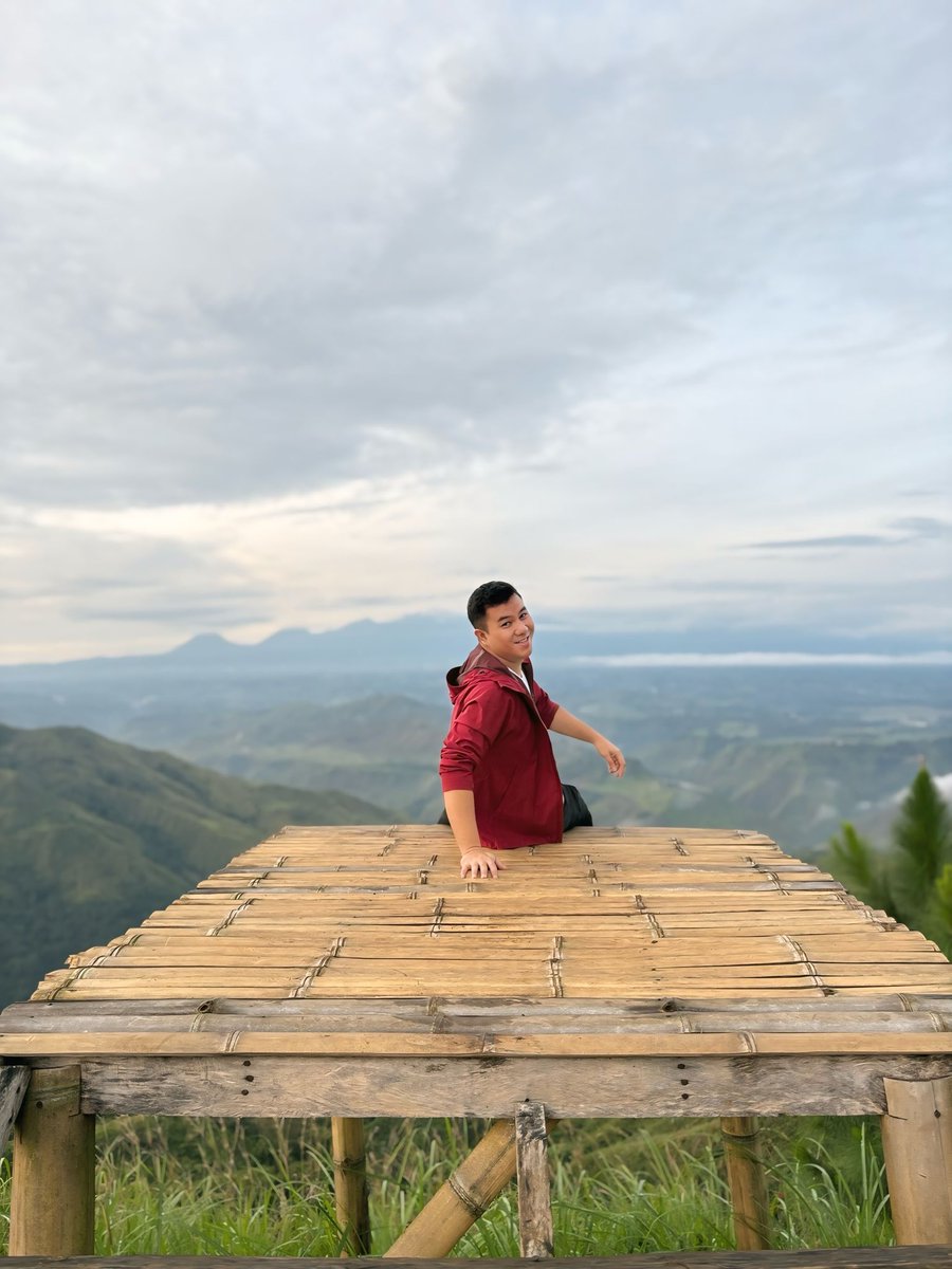 imkyle642's tweet photo. Those who learn to laugh at themselves never run out of things to enjoy. 🥰☺️😊

#GoodMorning https://t.co/ACADxfT77I