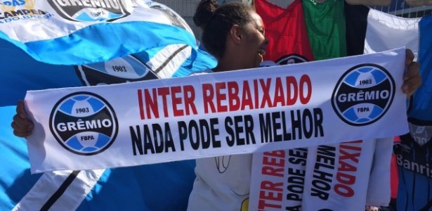 Spfcsinceridade's tweet photo. MINHA VEZ DE BRINCAR

SEJA O INTERNACIONAL: 

- Tome 3X0 sem esforço do São Paulo com 14 Desfalques

- Seja humilhado pelo Luciano e Ferreira

- Fique a 1 ponto de ser rebaixado

- Não ganha um BR há 46 anos

- Não Ganha uma copa do BR há 33 anos 

- Último título relevante foi em 2011. 

- NÃO GANHOU NEM A SÉRIE B 2017

- 1° CLUBE DO PAIS A PASSAR VERGONHA NA HISTÓRIA DO MUNDIAL DE CLUBES!

- ENQUANTO ESTAVA NA SÉRIE B, VIU SEU RIVAL SER TRICAMPEÃO DA LIBERTADORES! GRÊMIO.

- Fique de fora de qualquer competição internacional em 2026

- Fique fora até da Sul-Americana 2026

- VÁ PARA COPA SUL-SUDESTE 2026

2x Libertadores ? Parabéns, enquanto vocês ganharam a primeira, A GENTE JÁ ERA TRI!

- MUNDIAL? NEM VOU FALAR PRA NÃO HUMILHAR!

- SÓ NOSSO TRICAMPEONATO BR DE 2006/2008 JÁ CHEGA AO QUE VOCÊS GANHARAM EM TODA HISTÓRIA!

MAIOR DO SUL SE CHAMA @Gremio