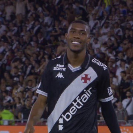 Se o Vasco fosse uma pessoa, ele seria forte e destemido. 
Seria líder e perseverante, seria cria da Barreira, com personalidade para enfrentar todos que tentam desdenhar de sua grandeza. 

Teria seriedade, porém com o sorriso no rosto. Seria humilde, mas não abaixaria a cabeça