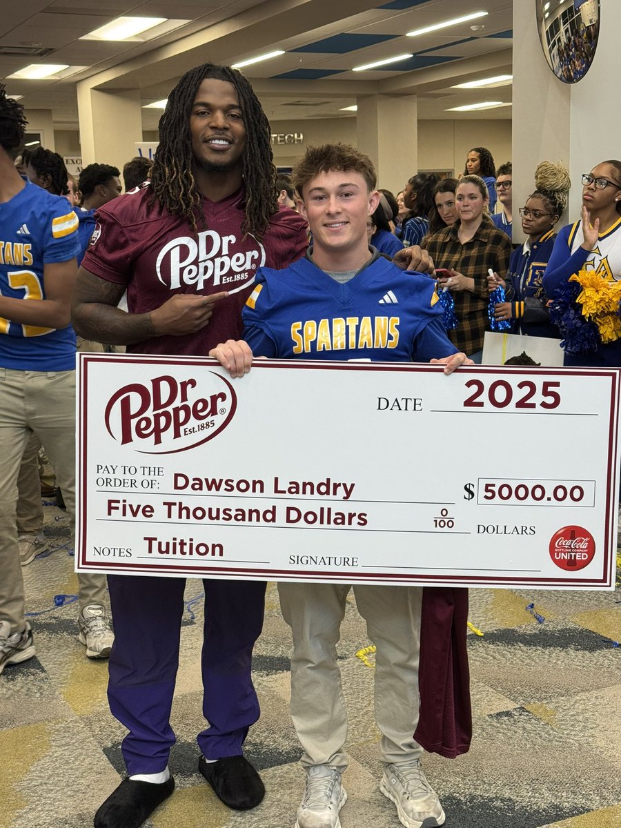 DawsLandry's tweet photo. Extremely excited to have received the Dr. Pepper Harold Perkins scholarship. Thank you to all my coaches who have made this possible.

@coachbrock923 @JohnEadsWAFB 
@GridironFootbal @football_parish @RecruitLouisian https://t.co/OJe2EYjpL5