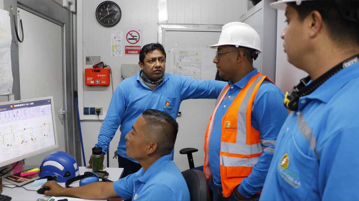 ⚡🇪🇨 El Nuevo Ecuador avanza con energía responsable en Galápagos

En Isabela realizamos mantenimiento preventivo a transformadores de elevación ⚙️⚡, fortaleciendo la seguridad y continuidad del servicio eléctrico 🔒💡 en beneficio de la comunidad 🤝🌱.

#ElNuevoEcuadorImpulsa