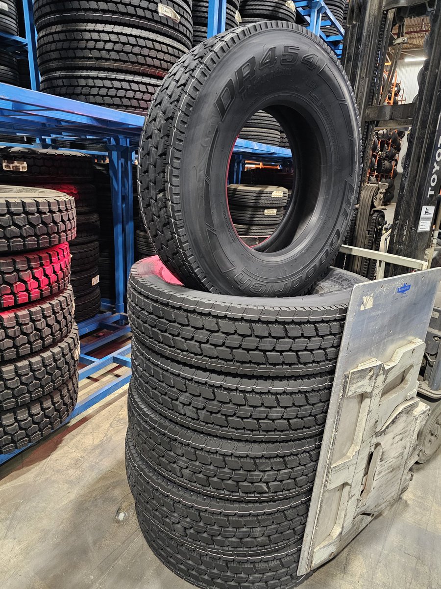 YourAgTireGuy's tweet photo. Conversation with @JoeWecker led to a warehouse check 👀
@BFGoodrichCAN truck tires — made in @Canada 🇨🇦

Supporting 4,300 Canadian jobs through @Michelin. Proud to support Canadian manufacturing.

#BuyCanadian #SupportCanada #OntarioFarmers #OntarioTrucking @Tirecraft #ontag https://t.co/2T3zvVpMrk