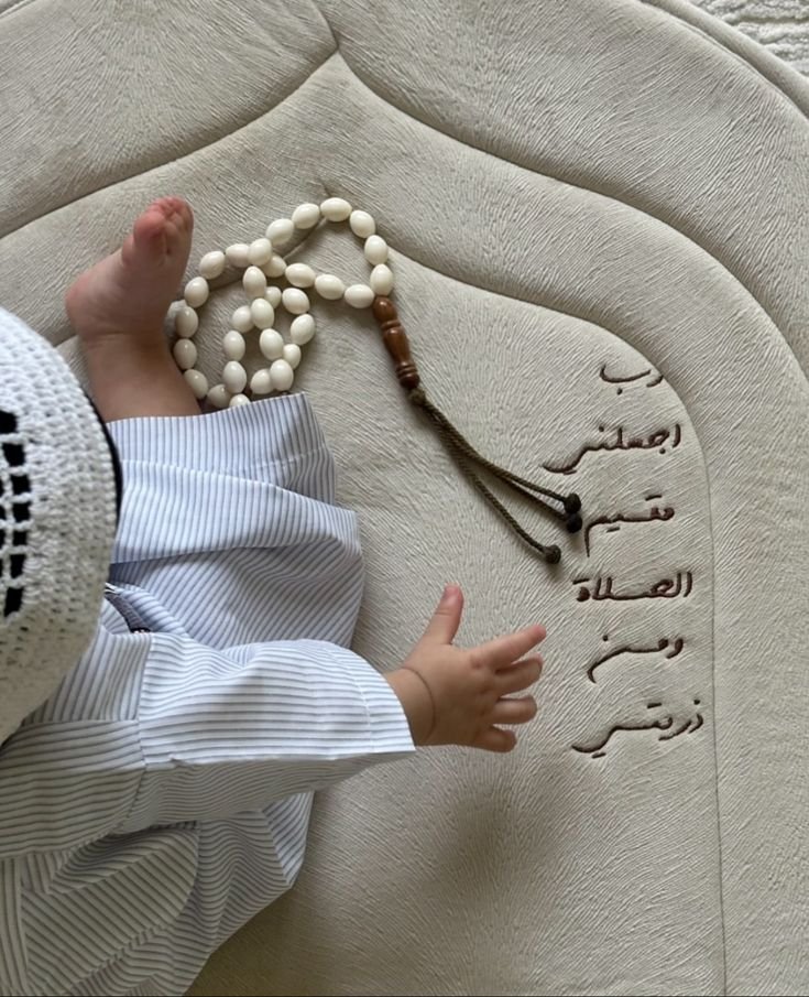 Abeedoos's tweet photo. ﴿رَبِّ اجْعَلْنِي مُقِيمَ الصَّلَاةِ وَمِن ذُرِّيَّتِي﴾ ♡ https://t.co/6M9kN7OAKh