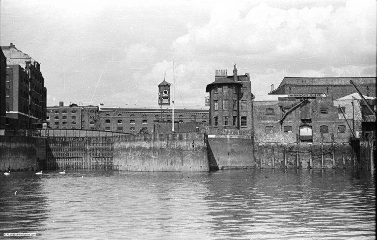 VanishedLondon's tweet image. The entrance to St Katharine Docks in August 1948. The Dock officially opened on the 25th October 1828, from my post exploring the history of the dock, origins of the name and what was there before, at alondoninheritance.com/the-thames/st-…