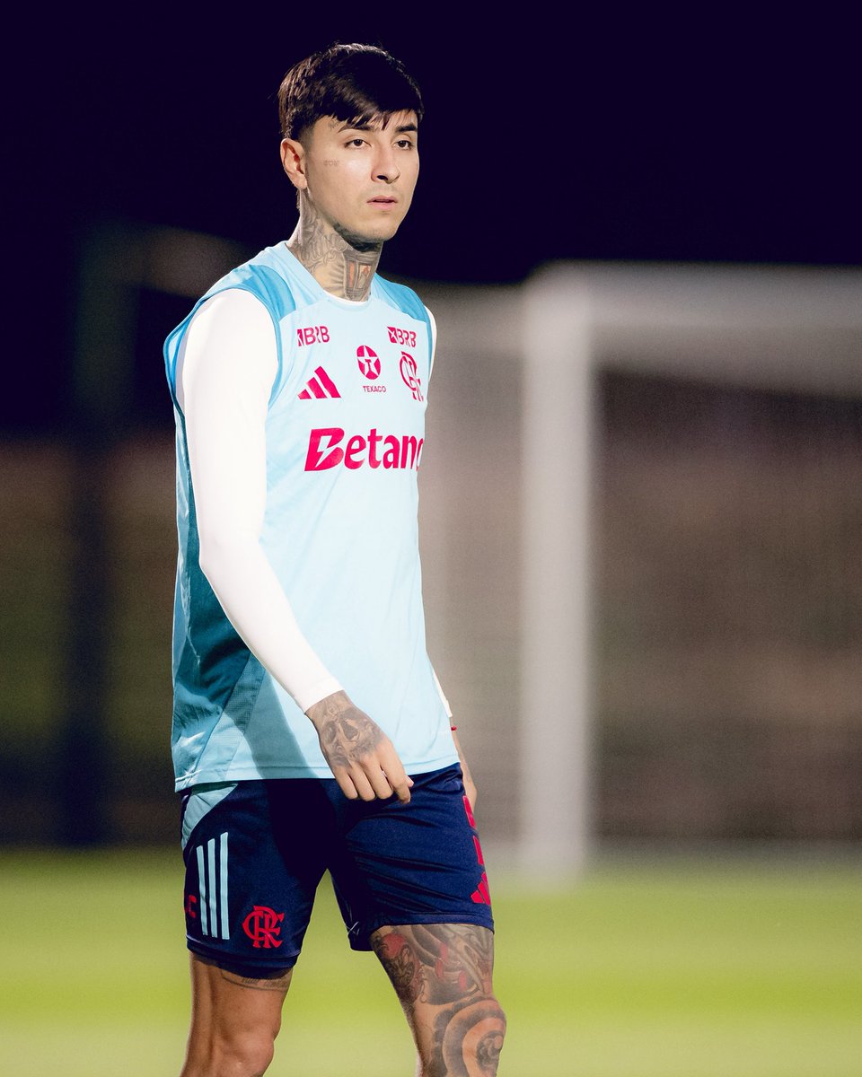 FlaGalaxy's tweet image. Pulgar no treino de hoje (15/12) em Doha.