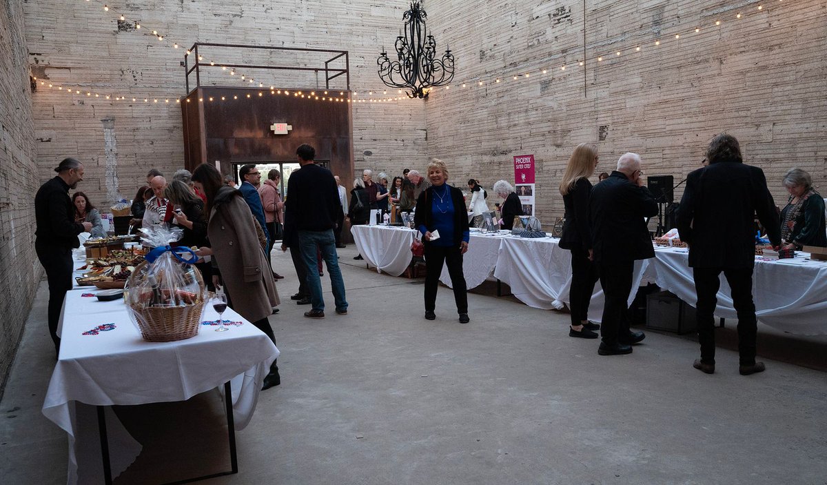 af_phx's tweet photo. 🍷 Merci to everyone who joined us for Beaujolais Nouveau!
Your enthusiasm made the evening a success 🇫🇷
More events coming soon 👉 https://t.co/YX5cmFvCJM

#BeaujolaisNouveau #AFPHX #FrenchCulture https://t.co/QMVT2LB1YU