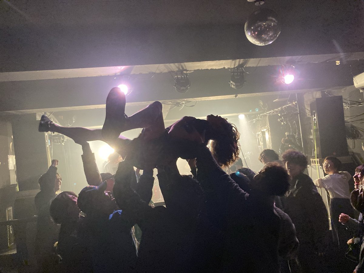 モモ SNAP PUNCH MOMENT tweet media