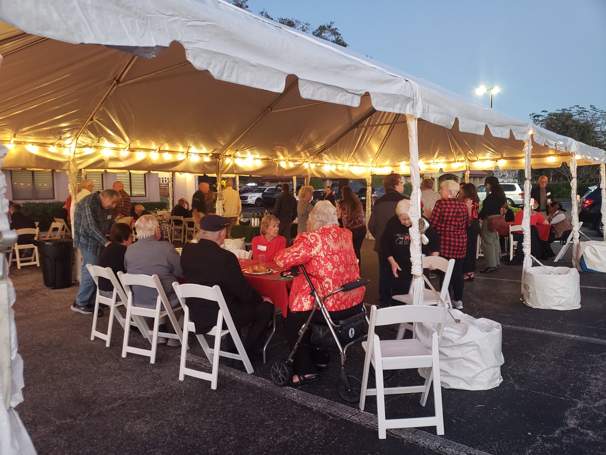 PeggyRHoyt's tweet photo. What a fantastic celebration! 🥳🥳🥳 🍷🍾🎸
Thank you to everyone who came out for our holiday open house on Friday. It was truly a joy to see you all, and we’re wishing you a bright and cheerful holiday season! https://t.co/EZ2MatSwMu