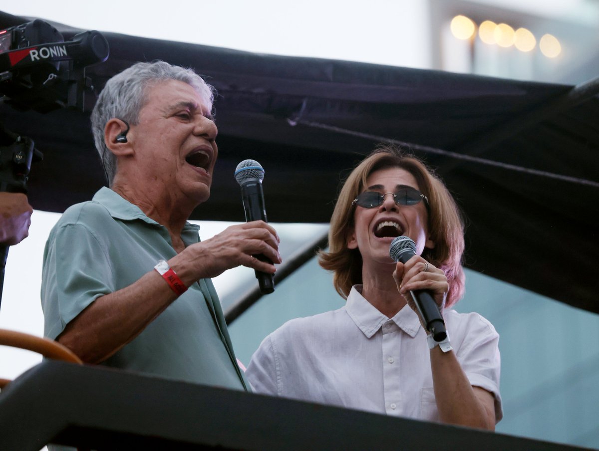 BobKarpDR's tweet image. Thousands of protesters filled Copacabana during Brazil’s nationwide ‘No Amnesty’ demonstrations, calling for full accountability for those involved in the January 8 attacks on the country’s democratic institutions. #AtoMusical #SemAnistia, #14DeDezembro #Copacabana
#ProtestosRJ