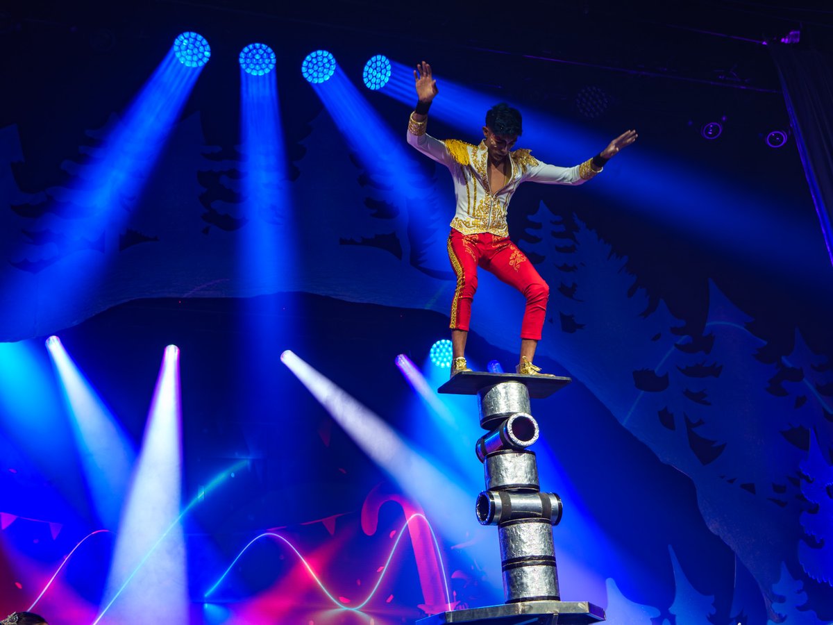 It won’t be a blue #Christmas when you experience #CirqueMusica Holiday Wonderland this season. With just 2 weeks left on tour, now’s the time to visit cirquemusica.com and catch one of the most magical events of the holidays.

#cirquemusicaholidaywonderland #holidayseason