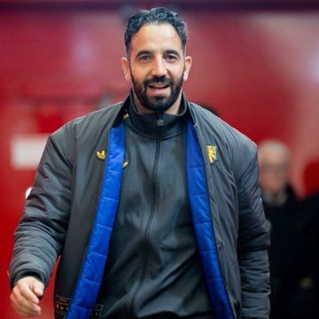 روبن أموريم عن غياب أماد ديالو وبريان مبيومو لمشاركتهما في كأس الأمم الإفريقية: "هذه جزء من تحديات المدرب، وسنعمل على إيجاد حلول مع اللاعبين المتاحين، نحن جاهزون، وسنسعى لإيجاد طرق بديلة لتسجيل الأهداف" 