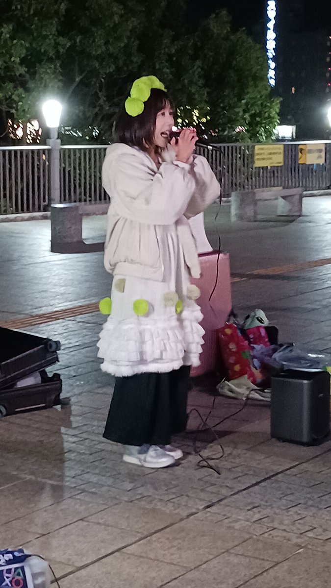 kimitommy's tweet photo. 昨日は #esora #ずんだ茜
水戸駅南口での合同路上ライブ参加して来ました。寒さMAXでしたが違った楽しさや魅力があって楽しかったです😊
土日が休みじゃないから平日のライブは嬉しいです😊
#ずん族
#絵空計画 https://t.co/uiaGuHrT0L