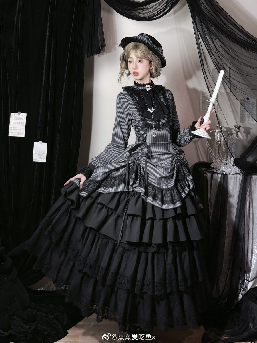 ロリータ('97米) Roses on the Roof～ロリィタ＆クラシック【公式PR】 (@shiny5432