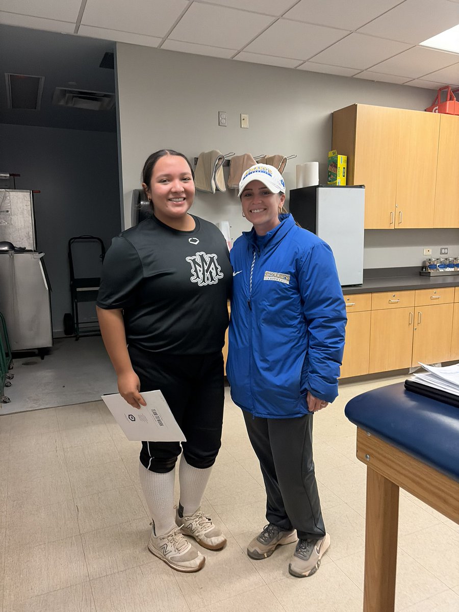 k_gonzalez2027's tweet photo. Had a great time at the @StMUsoftball camp this weekend!!🔥🔥 So thankful that I was able to showcase my skills and learn from the coach’s and players!! #uncommitted2027 @AMNTX_CoachJeff @AMNTX18u @MercadoAcademy @SoftballSGP https://t.co/wYDdtpim2H