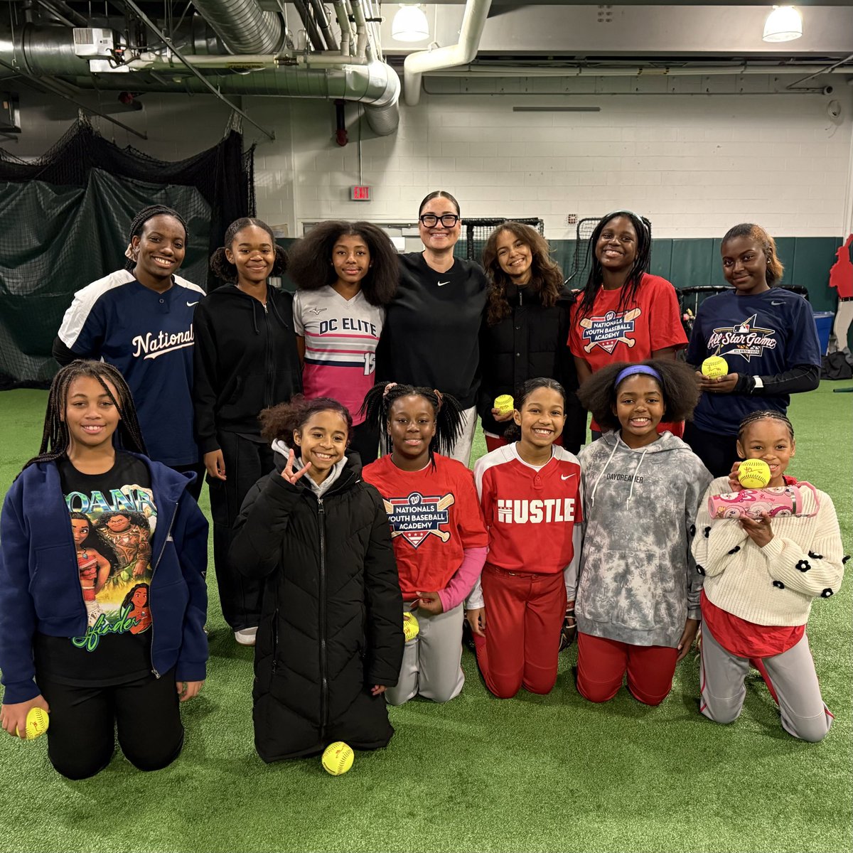 MLBRBI's tweet photo. MLB Youth Ambassador @LChamberlain44 stopped by the @Nationals Youth Academy for a special clinic right before the holidays! 🥎❤️ https://t.co/lk4rbxMQpr