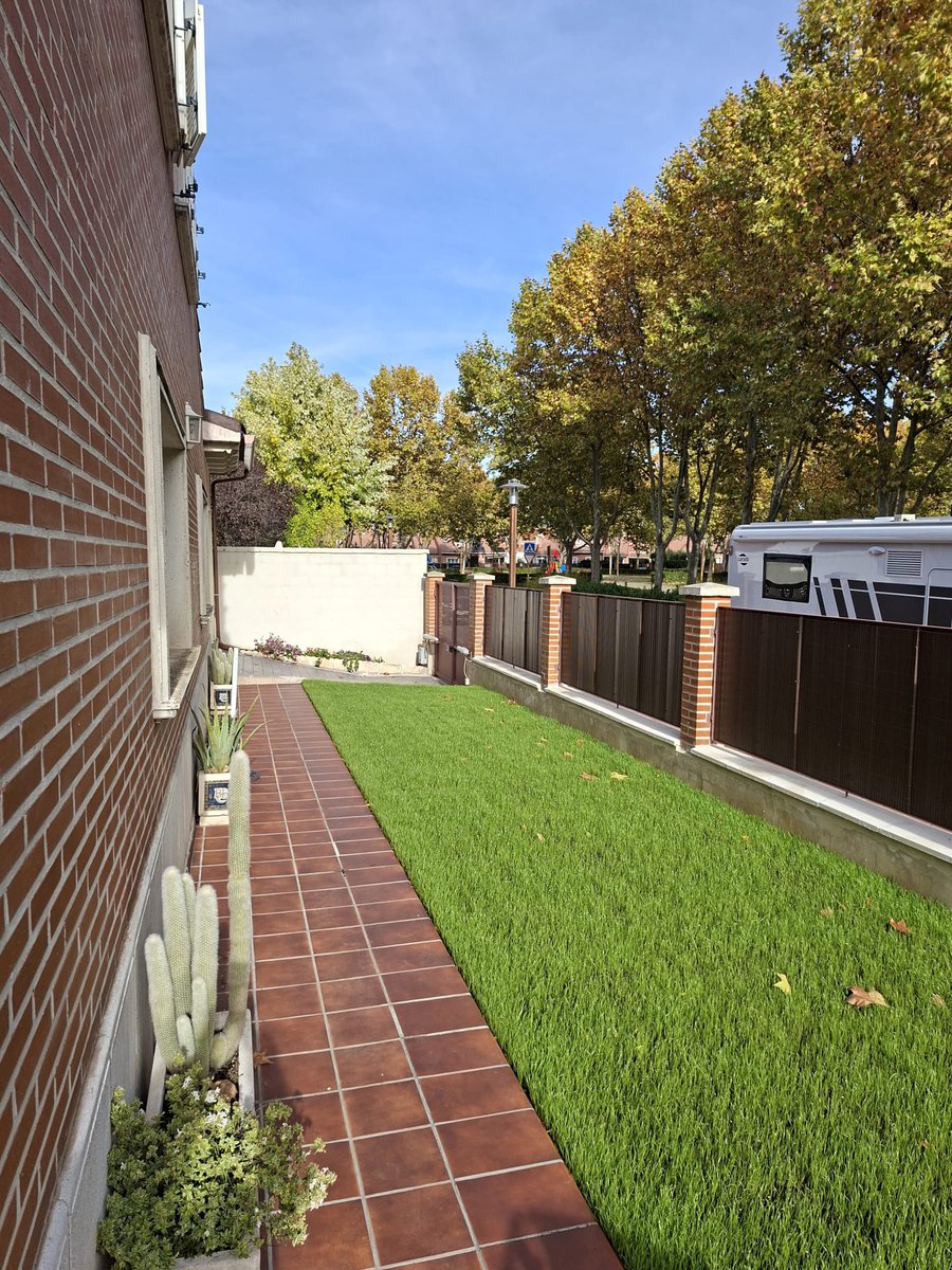 Jardinería - Siembra de césped. #ViverosBoecillo #ViverosRabadanYCalleja
#PrispalGarden
#AhoraFloresYPlantas