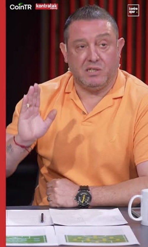 Merhaba. Nihat kahvecinin kolundaki saatin marka-modelini bilen var mıdır? Teşekkür ediyorum şimdiden