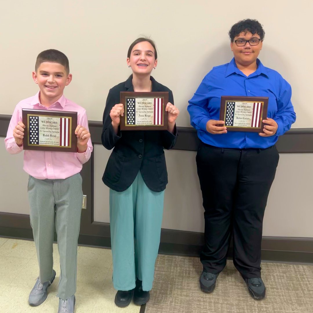 FPSchools's tweet image. In November, three Lewis F. Mayer Middle School seventh-grade students — Anna Kreps, Kaleb Kish, and Julius Carden — were honored by the City of Fairview Park as winners of the annual "We Do Care" essay writing contest. 🇺🇸

The students were recognized at the Nov. 3 Fairview Park…