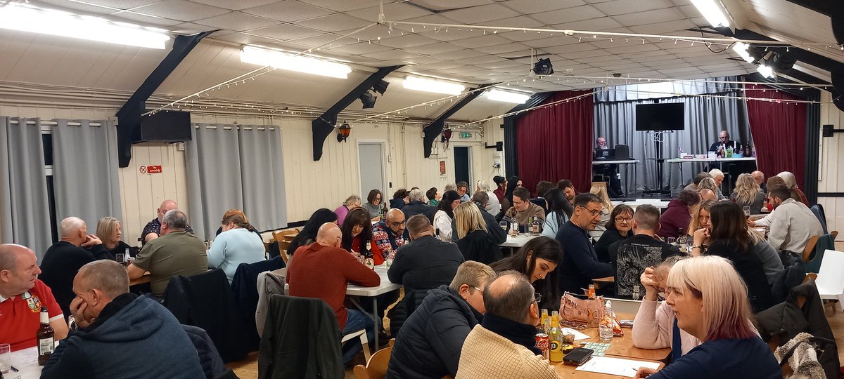 ElmscroftCommu1's tweet photo. Wow! What a fantastic Christmas Quiz! Thank you to everyone who came out for the evening, it was wonderful to see you all. The next quiz will be on Saturday 17th January. We wish you all a very Merry Christmas and we look forward to seeing you again next year. #quiz https://t.co/t7JGqTNYlD